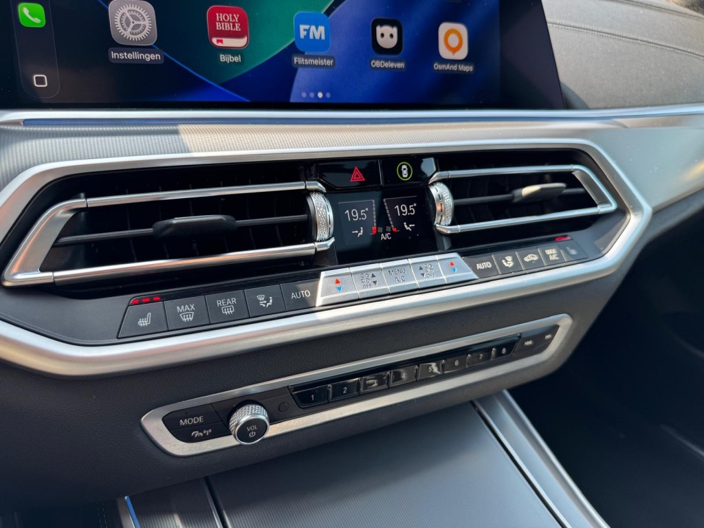 BMW X5 Bmw X5 XDRIVE45E M-Sport Bowers & Wilkins Pano Softclose Laser Trekhaak Mooi vol uitgevoerd!
