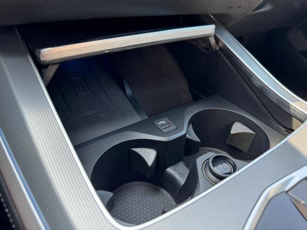 BMW X5 Bmw X5 XDRIVE45E M-Sport Bowers & Wilkins Pano Softclose Laser Trekhaak Mooi vol uitgevoerd!