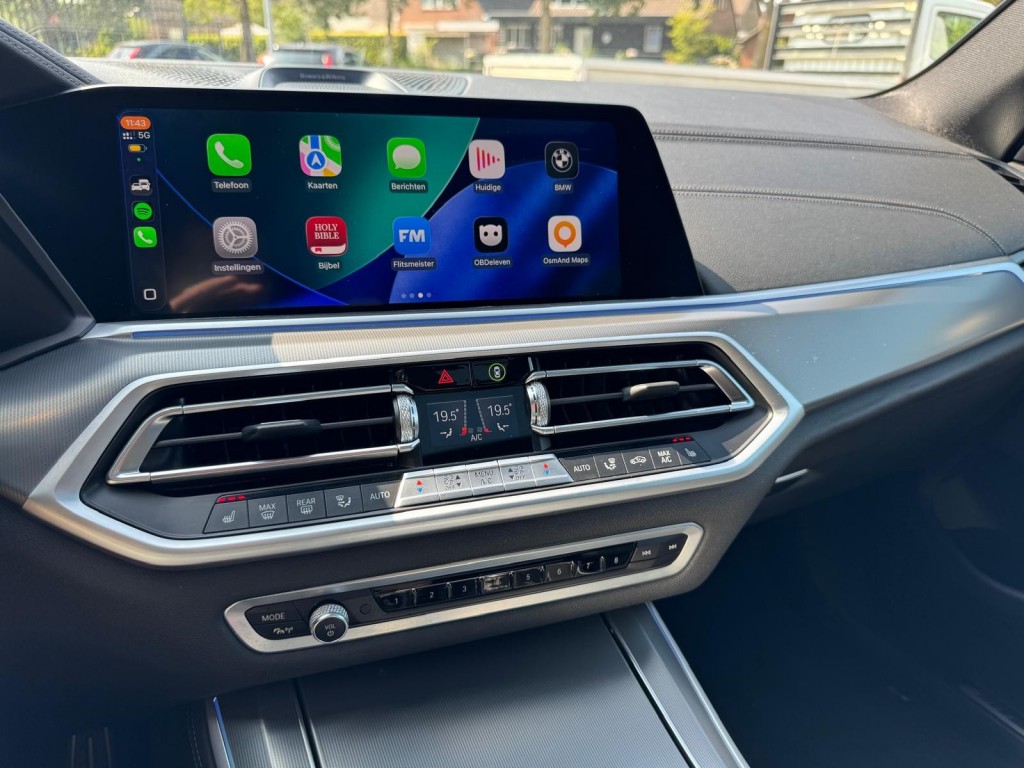 BMW X5 Bmw X5 XDRIVE45E M-Sport Bowers & Wilkins Pano Softclose Laser Trekhaak Mooi vol uitgevoerd!