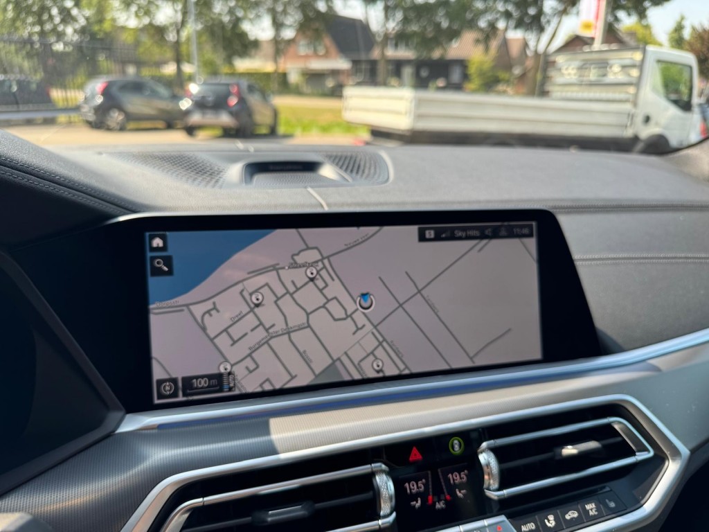BMW X5 Bmw X5 XDRIVE45E M-Sport Bowers & Wilkins Pano Softclose Laser Trekhaak Mooi vol uitgevoerd!