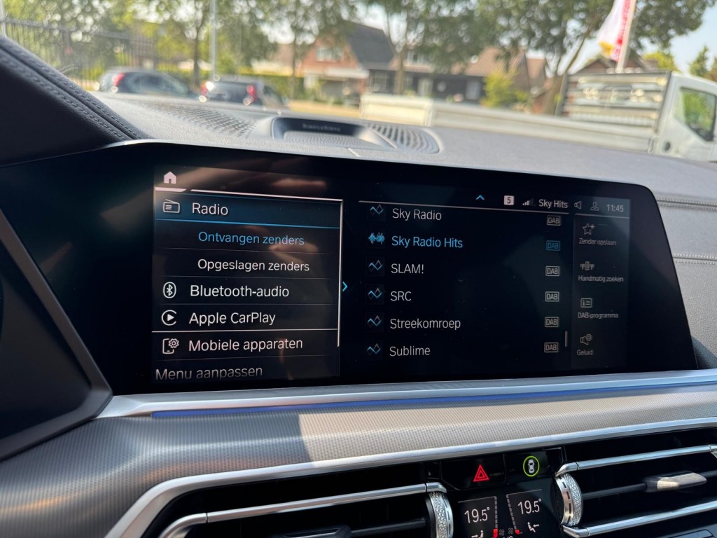 BMW X5 Bmw X5 XDRIVE45E M-Sport Bowers & Wilkins Pano Softclose Laser Trekhaak Mooi vol uitgevoerd!