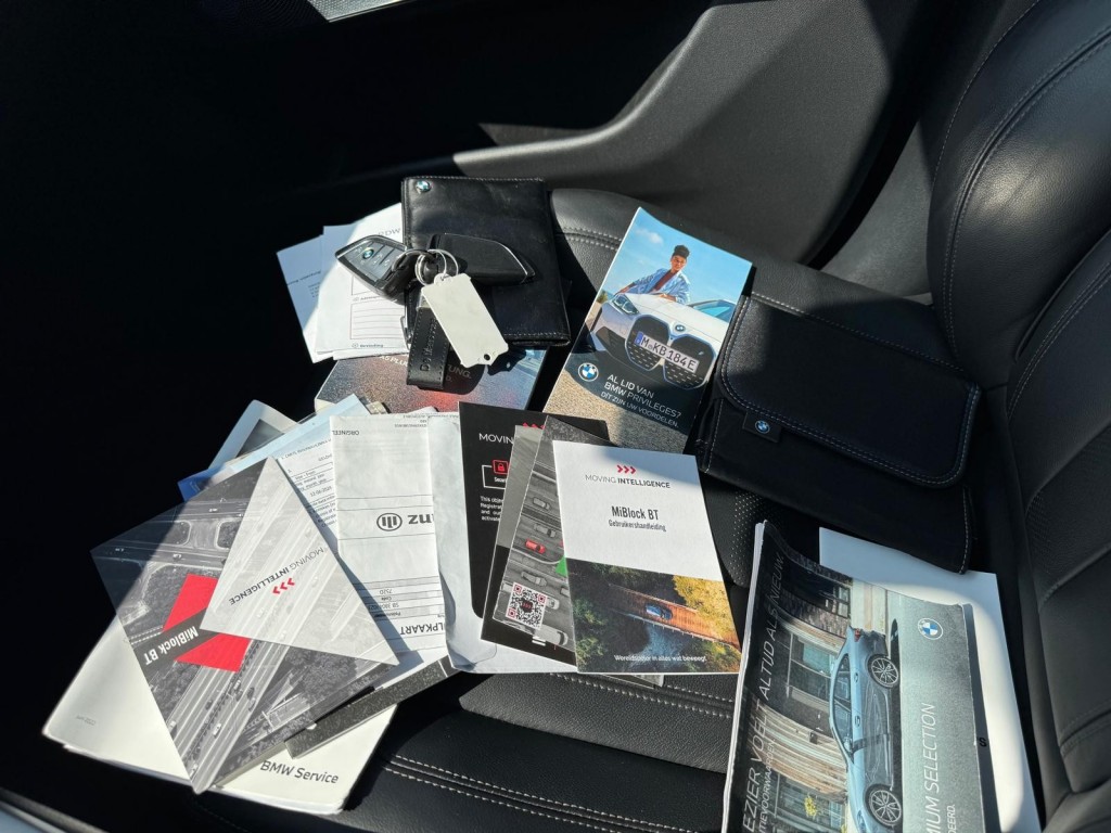 BMW X5 Bmw X5 XDRIVE45E M-Sport Bowers & Wilkins Pano Softclose Laser Trekhaak Mooi vol uitgevoerd!