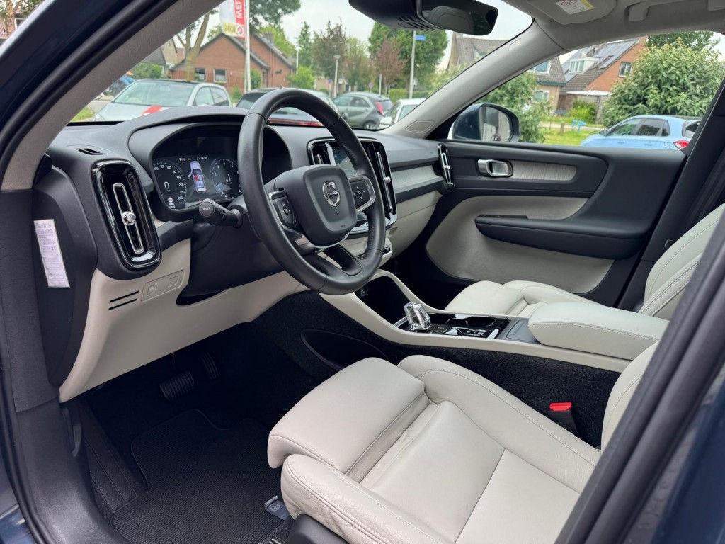 Volvo XC40 Volvo Xc40 2.0 T4 AWD Inscription 1e eigenaar origineel NL Panoramadak Stoelverwarming Camera