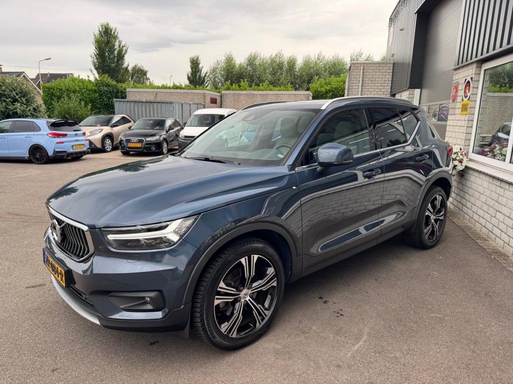 Volvo XC40 Volvo Xc40 2.0 T4 AWD Inscription 1e eigenaar origineel NL Panoramadak Stoelverwarming Camera