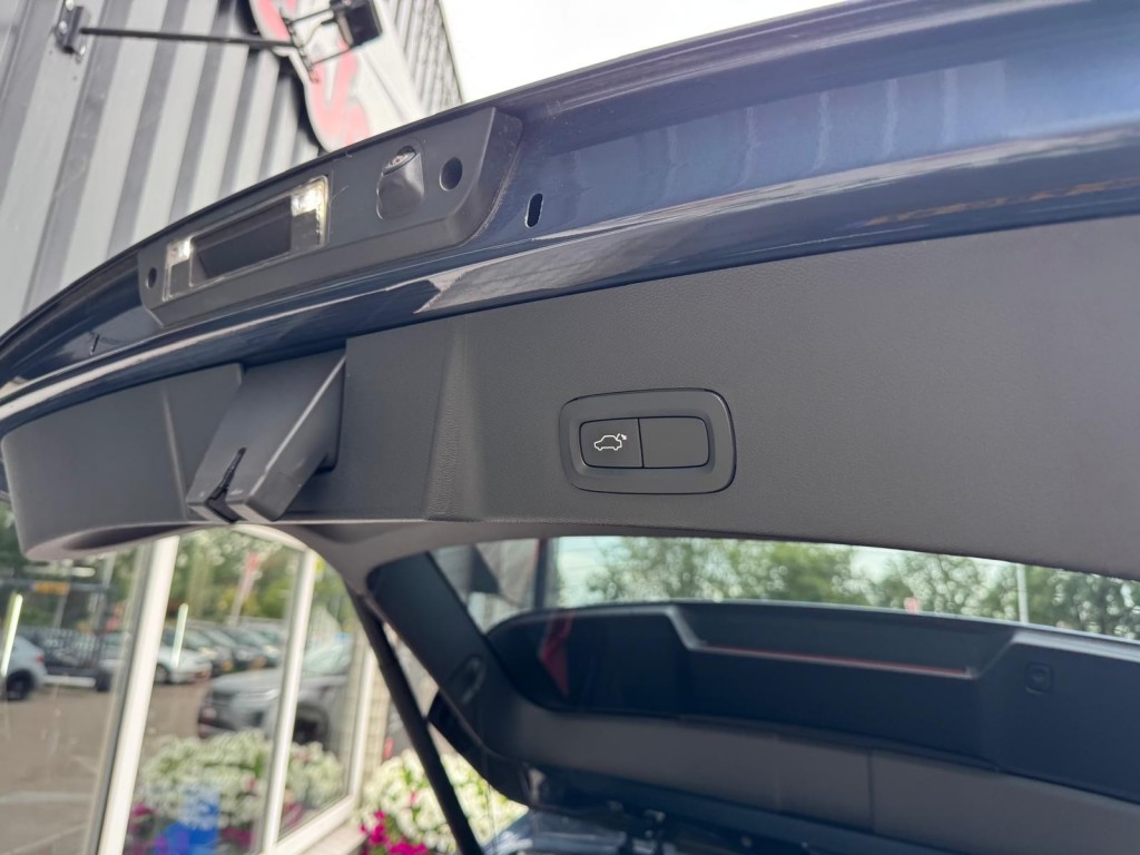 Volvo XC40 Volvo Xc40 2.0 T4 AWD Inscription 1e eigenaar origineel NL Panoramadak Stoelverwarming Camera