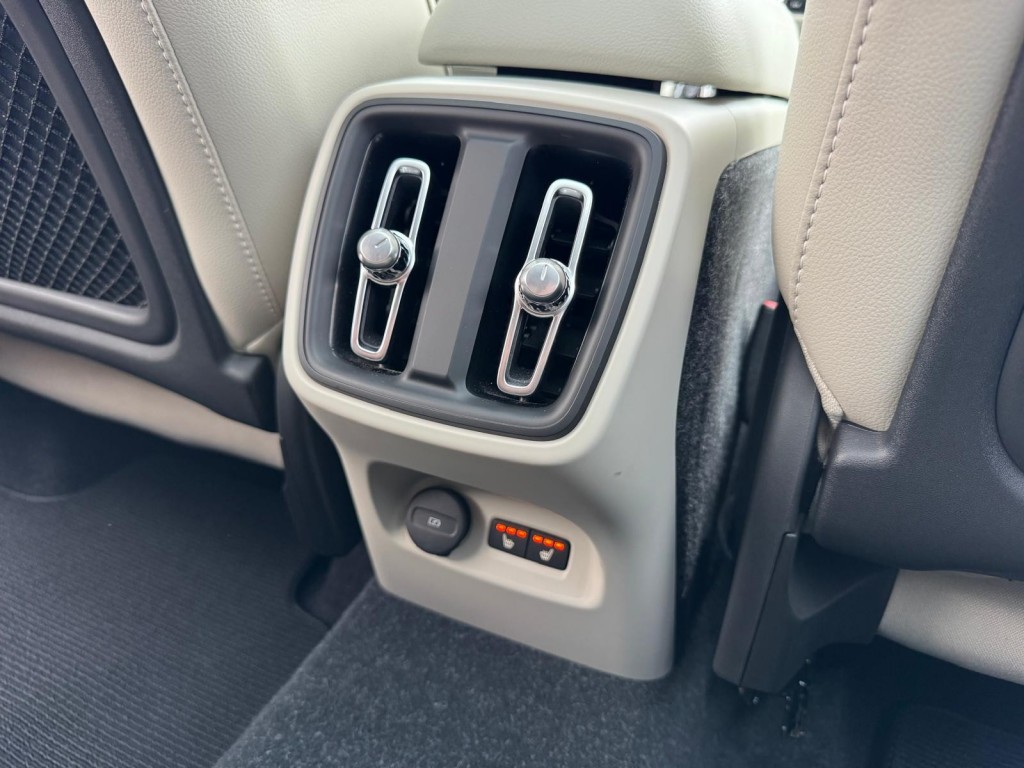 Volvo XC40 Volvo Xc40 2.0 T4 AWD Inscription 1e eigenaar origineel NL Panoramadak Stoelverwarming Camera