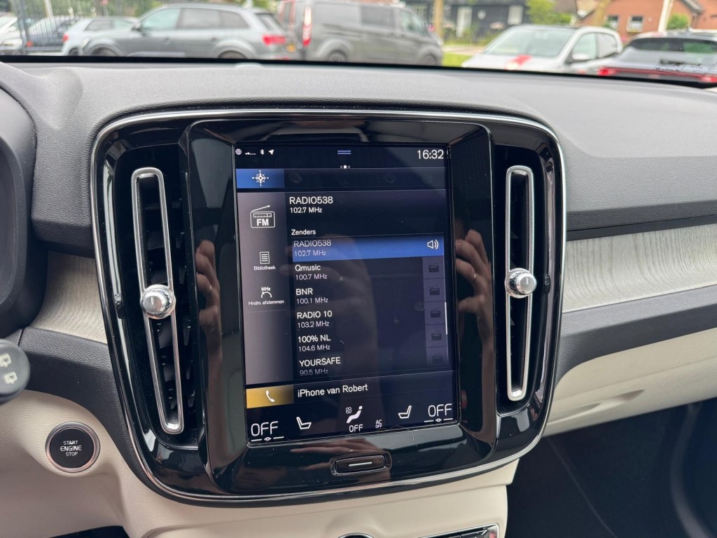 Volvo XC40 Volvo Xc40 2.0 T4 AWD Inscription 1e eigenaar origineel NL Panoramadak Stoelverwarming Camera