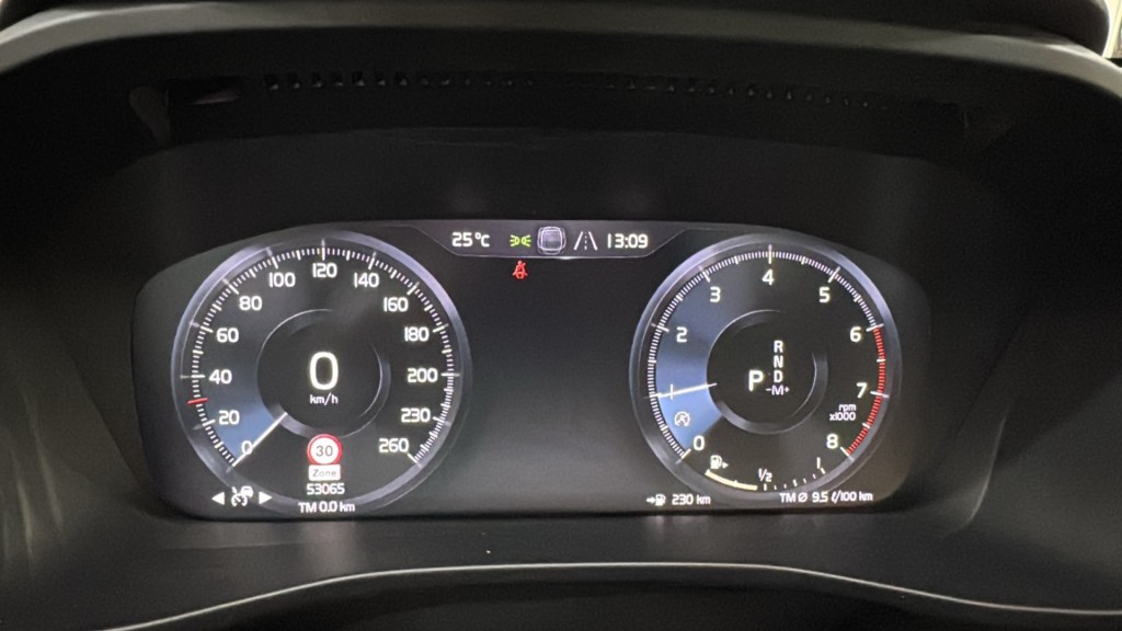 Volvo XC40 Volvo Xc40 2.0 T4 AWD Inscription 1e eigenaar origineel NL Panoramadak Stoelverwarming Camera