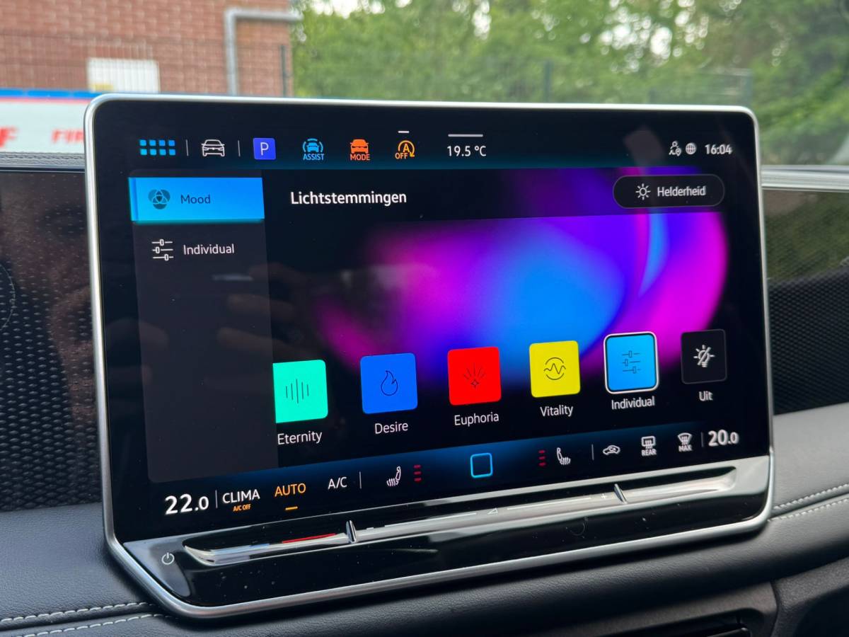Volkswagen Tiguan Volkswagen Tiguan 1.5 eTSI DSG LIFE GOAL 360CAMERA/TREKHAAK/NAVI/SFEERVERL