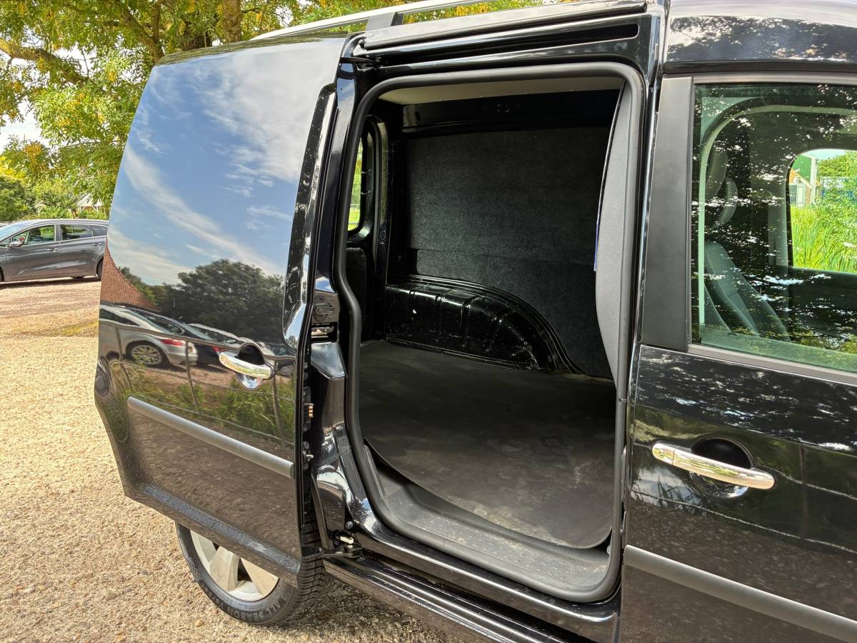 Volkswagen Caddy Volkswagen Caddy 1.6 TDI L1H1 BMT Trendline | Cruise + Airco nu € 8.975,- Marge!!!