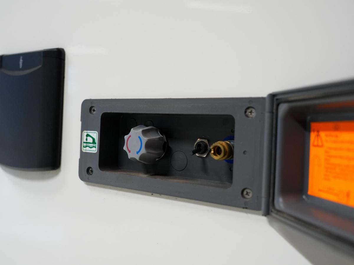 Land Rover Defender Land Rover Defender 2.4 TD 130″ S Crew Cab