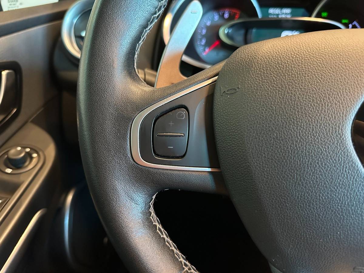 Renault Clio Renault Clio Estate 1.2 GT AUTOMAAT|NAVIGATIE|CLIMA AIRCO|CRUISE CONTROL|LM-VELG|BLUETOOTH|ISOFIX|BASS REFLEX AUDIO|116.151 km NAP