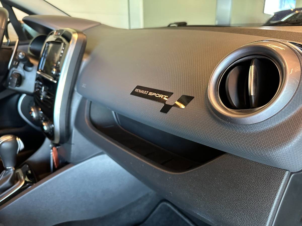 Renault Clio Renault Clio Estate 1.2 GT AUTOMAAT|NAVIGATIE|CLIMA AIRCO|CRUISE CONTROL|LM-VELG|BLUETOOTH|ISOFIX|BASS REFLEX AUDIO|116.151 km NAP