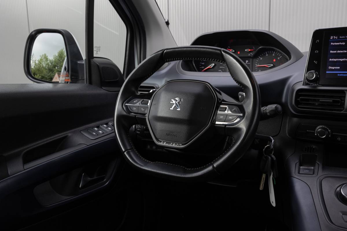 Peugeot Rifter Peugeot Rifter 1.2 | NL- AUTO | 2X SCHUIFDEUR | CAMERA |