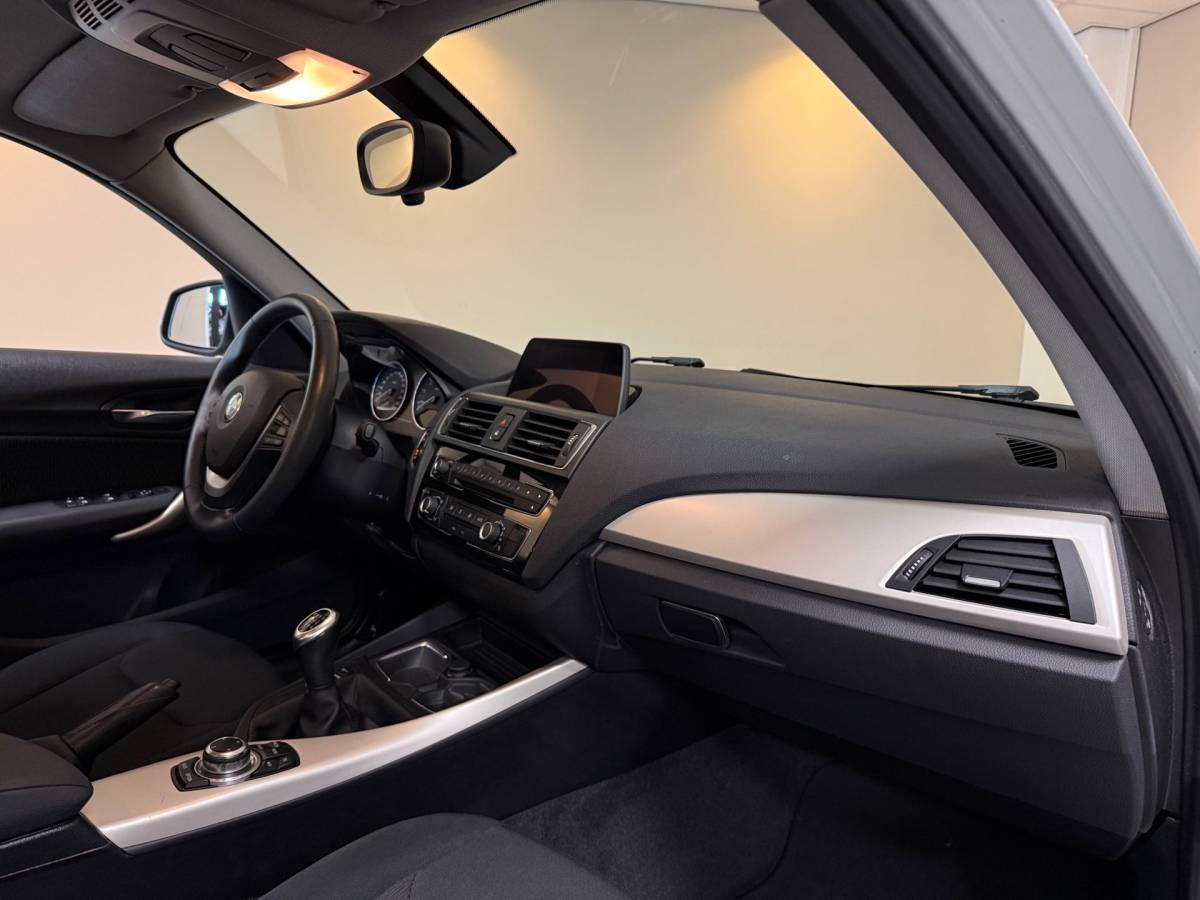 BMW 1 Serie BMW 1-serie 116i Essential *62.000Km!* 2de Eigenaar|Navi|Cruise|PDC|NAP
