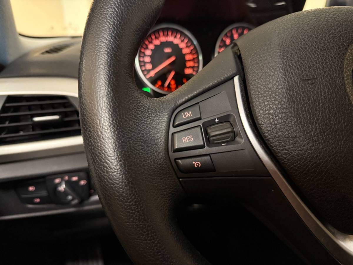 BMW 1 Serie BMW 1-serie 116i Essential *62.000Km!* 2de Eigenaar|Navi|Cruise|PDC|NAP
