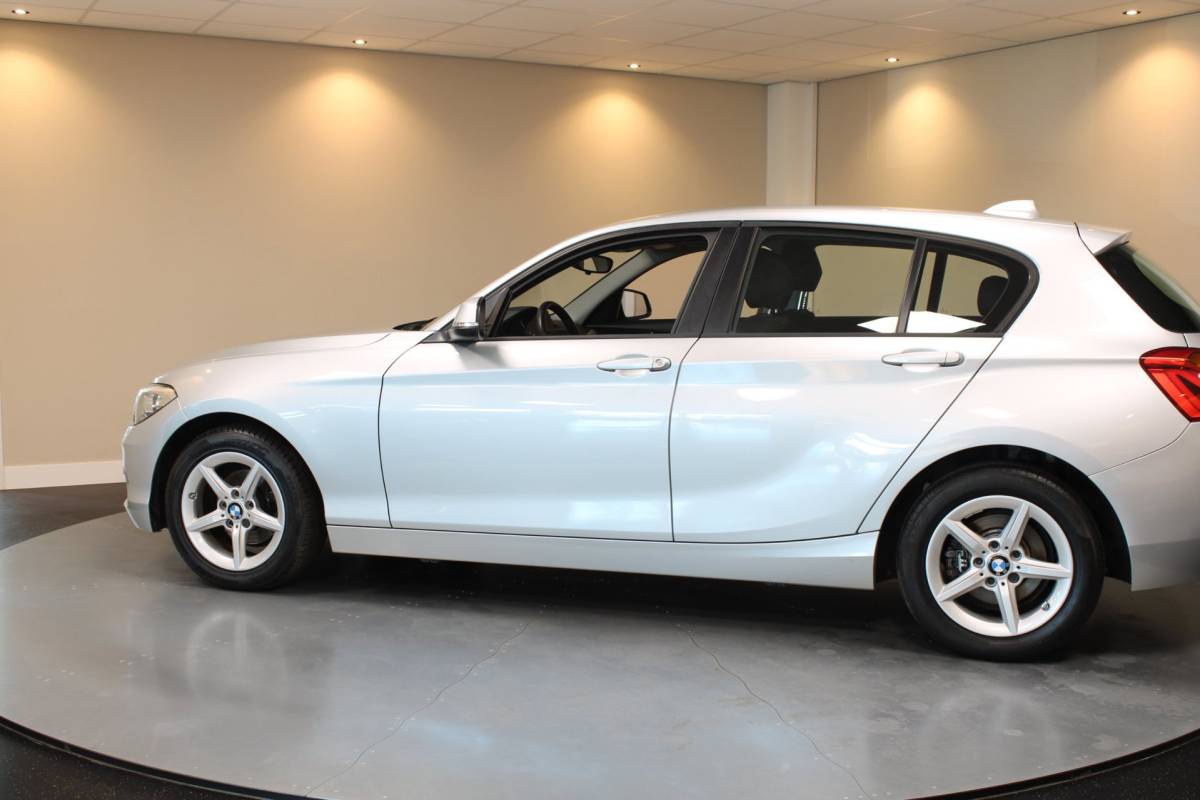 BMW 1 Serie BMW 1-serie 116i Essential *62.000Km!* 2de Eigenaar|Navi|Cruise|PDC|NAP