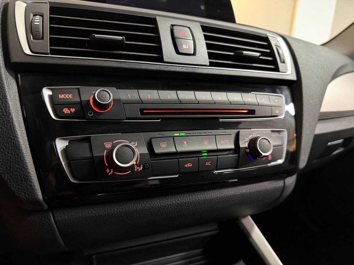 BMW 1 Serie BMW 1-serie 116i Essential *62.000Km!* 2de Eigenaar|Navi|Cruise|PDC|NAP