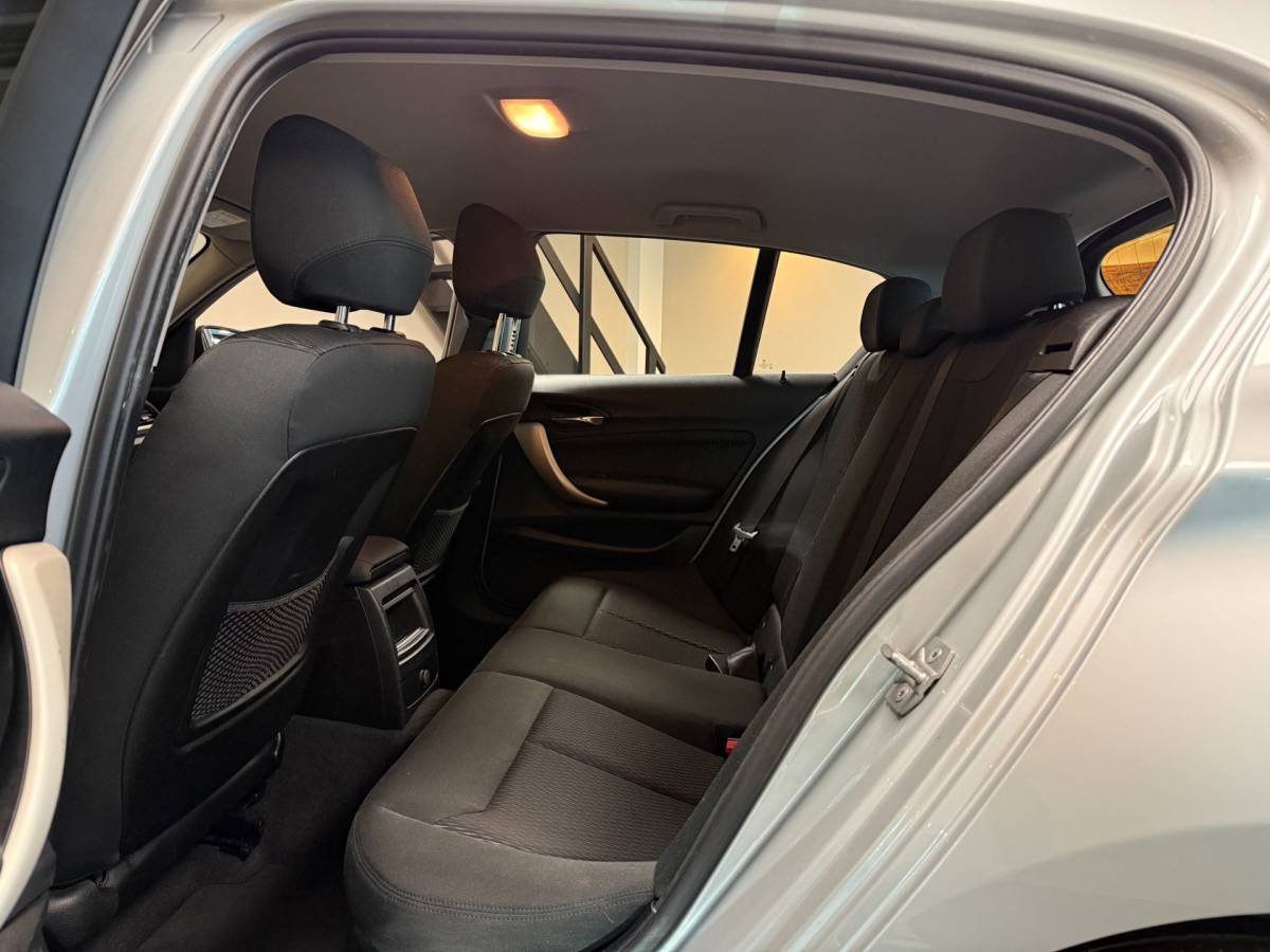 BMW 1 Serie BMW 1-serie 116i Essential *62.000Km!* 2de Eigenaar|Navi|Cruise|PDC|NAP