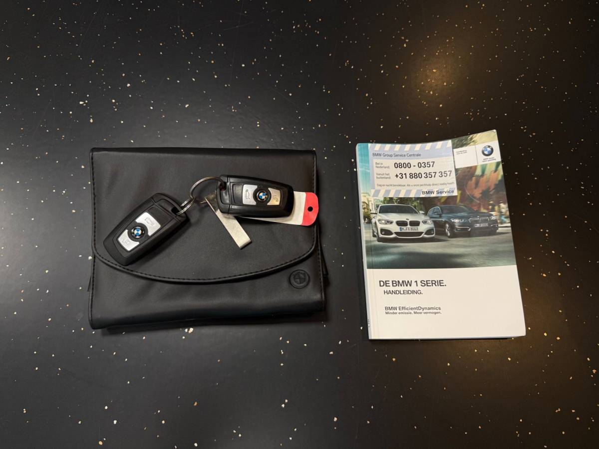 BMW 1 Serie BMW 1-serie 116i Essential *62.000Km!* 2de Eigenaar|Navi|Cruise|PDC|NAP
