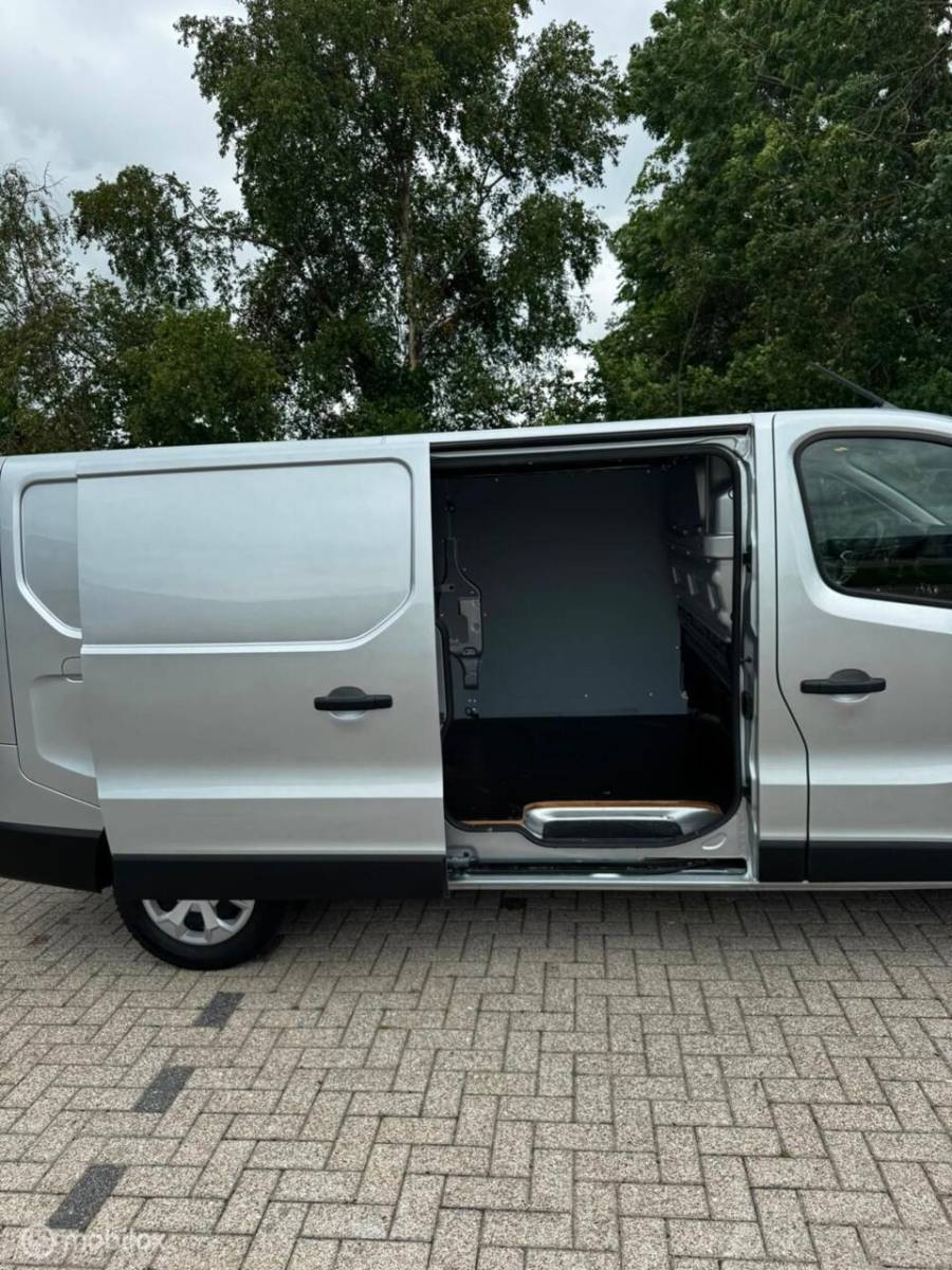 Renault Trafic Renault Trafic bestel 2.0 Blue dCi 130 T30 L2H1 Advance