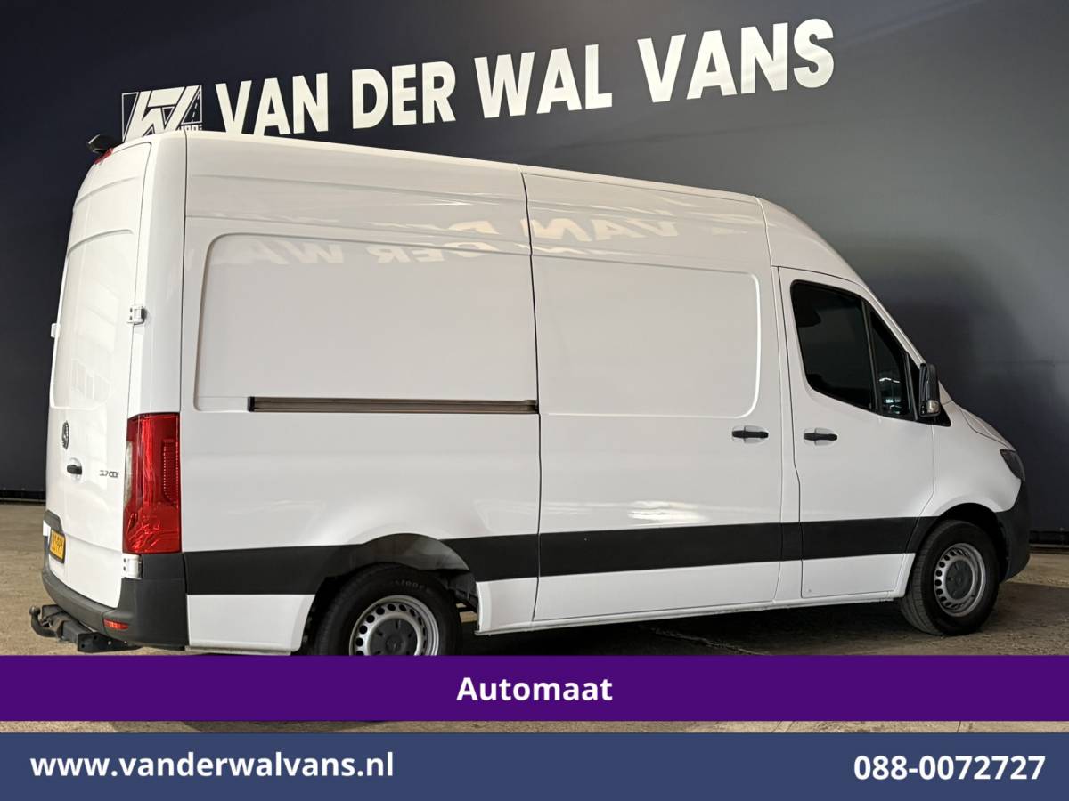 Mercedes-Benz Sprinter Mercedes-Benz Sprinter 317 CDI 170pk 9G-Tronic Automaat L2H2 Euro6 Airco | Camera | Navigatie | Apple Carplay | Cruisecontrol Android Auto, Stoelverwarming, Trekhaak, Bijrijdersbank