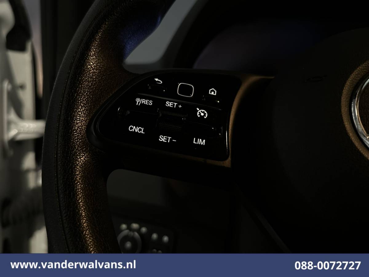 Mercedes-Benz Sprinter Mercedes-Benz Sprinter 317 CDI 170pk L3H2 Euro6 Airco | Camera | Navigatie | Apple Carplay | Cruisecontrol Android Auto, Parkeersensoren, Stoelverwarming