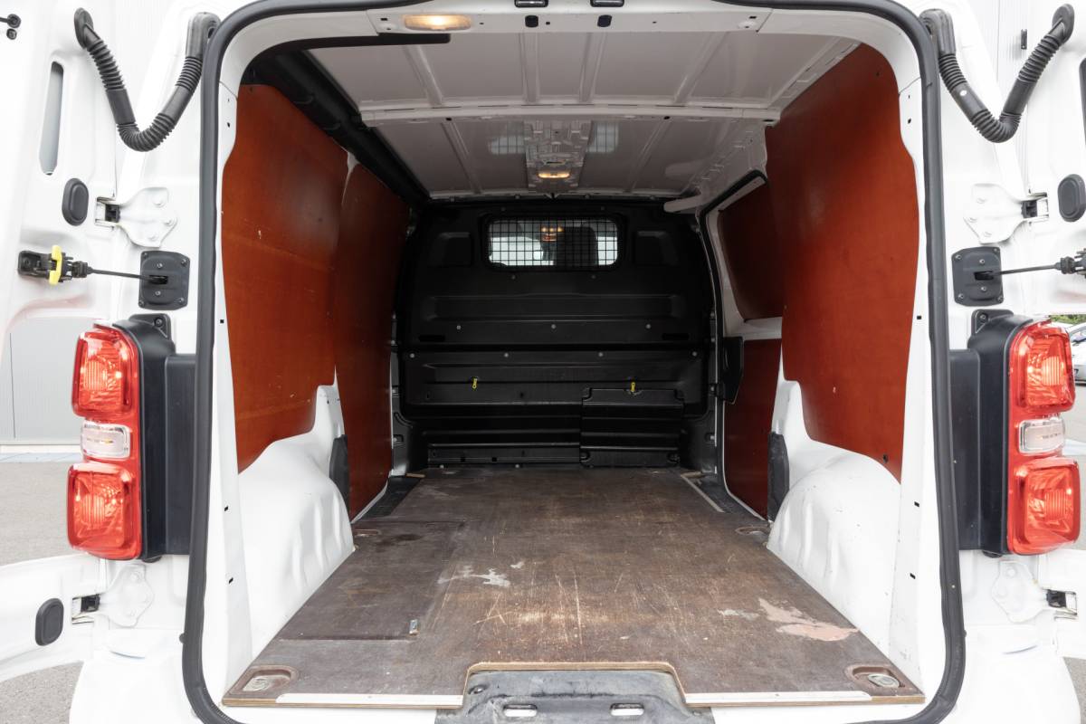 Citroën Jumpy Citroën Jumpy 2.0 | NL -AUTO | CLIMATE | NAVI | CAMERA | TREKHAAK | CRUISE
