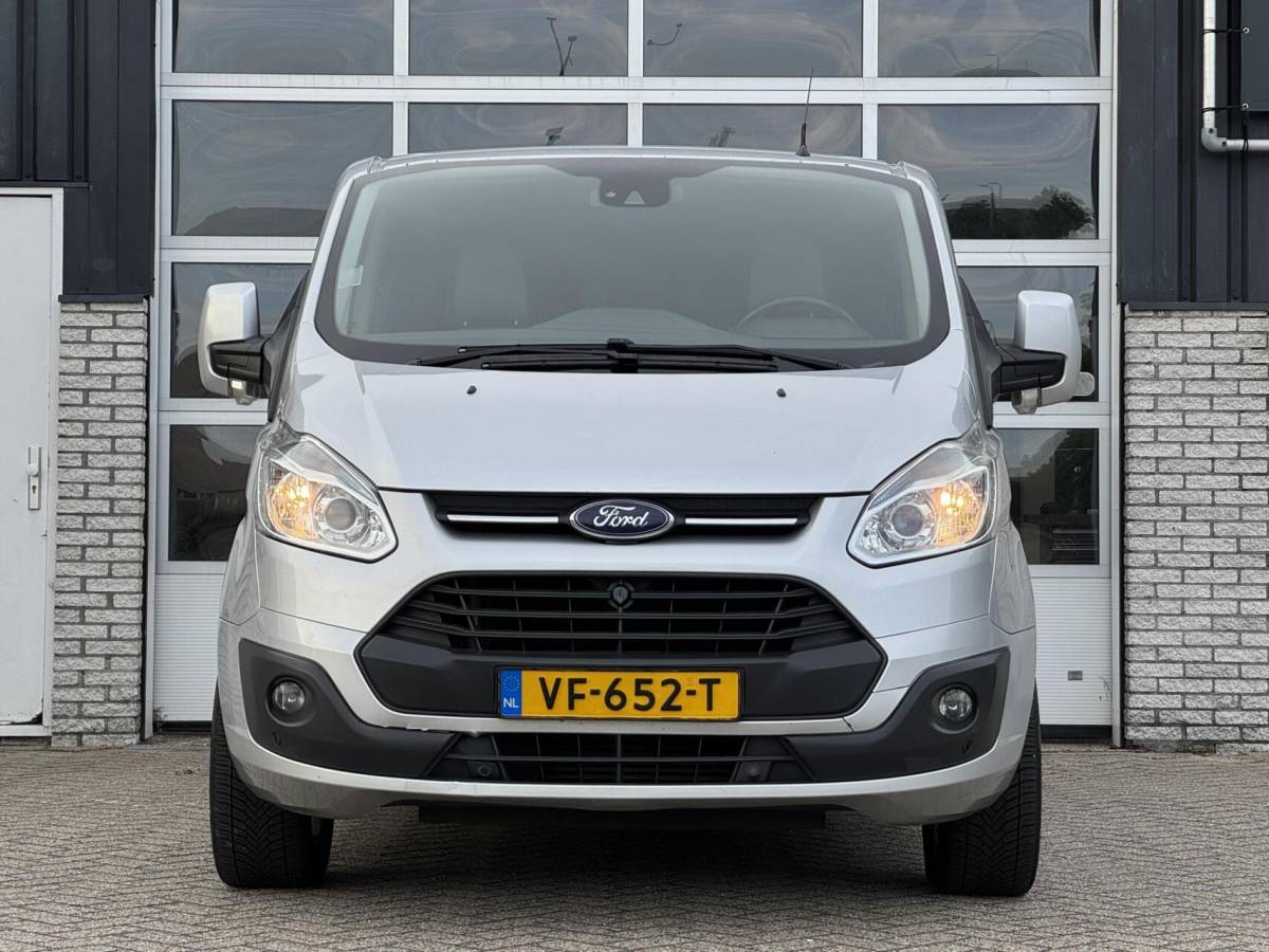 Ford Transit Custom Ford Transit Custom 270 150pk Champions Edition Dubbele Cabine Trekhaak/Camera/Leer/Navi/Cruise