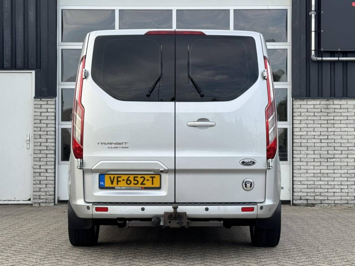 Ford Transit Custom Ford Transit Custom 270 150pk Champions Edition Dubbele Cabine Trekhaak/Camera/Leer/Navi/Cruise