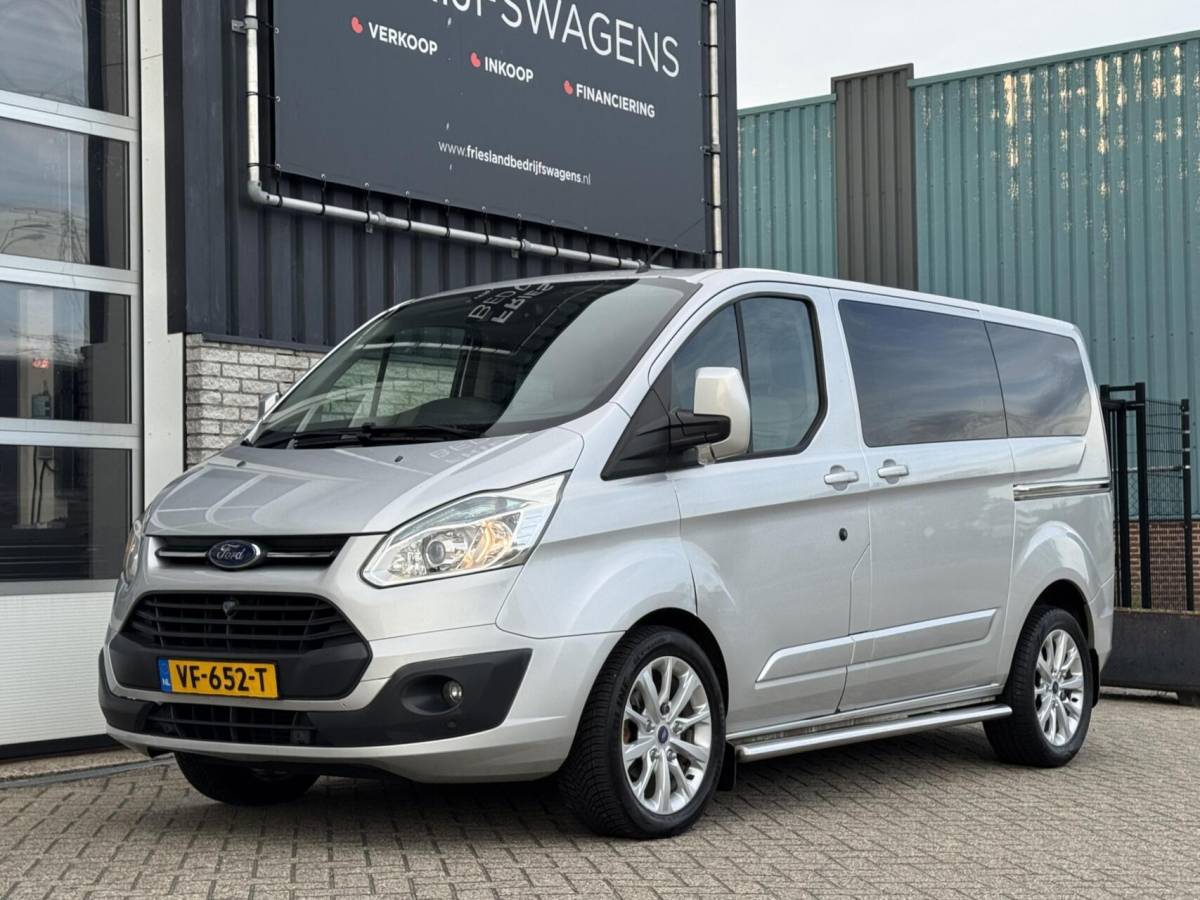 Ford Transit Custom Ford Transit Custom 270 150pk Champions Edition Dubbele Cabine Trekhaak/Camera/Leer/Navi/Cruise