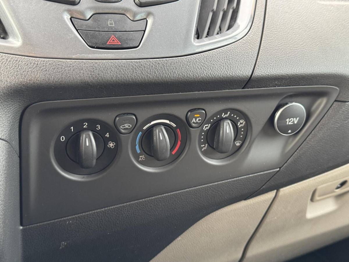 Ford Transit Custom Ford Transit Custom 270 150pk Champions Edition Dubbele Cabine Trekhaak/Camera/Leer/Navi/Cruise