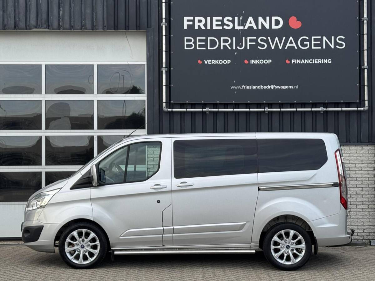 Ford Transit Custom Ford Transit Custom 270 150pk Champions Edition Dubbele Cabine Trekhaak/Camera/Leer/Navi/Cruise