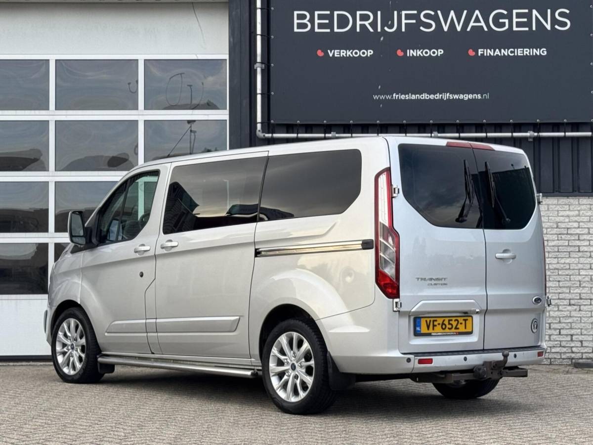 Ford Transit Custom Ford Transit Custom 270 150pk Champions Edition Dubbele Cabine Trekhaak/Camera/Leer/Navi/Cruise