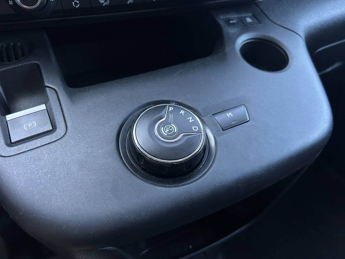 Citroën Berlingo Citroën Berlingo 1.5 BlueHDI AUTOMAAT 3 PERS CAMERA NAVI CRUISE AIRCO LMV