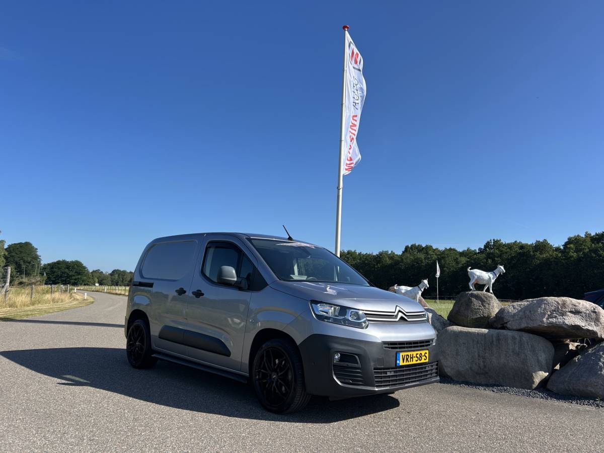 Citroën Berlingo Citroën Berlingo 1.5 BlueHDI AUTOMAAT 3 PERS CAMERA NAVI CRUISE AIRCO LMV