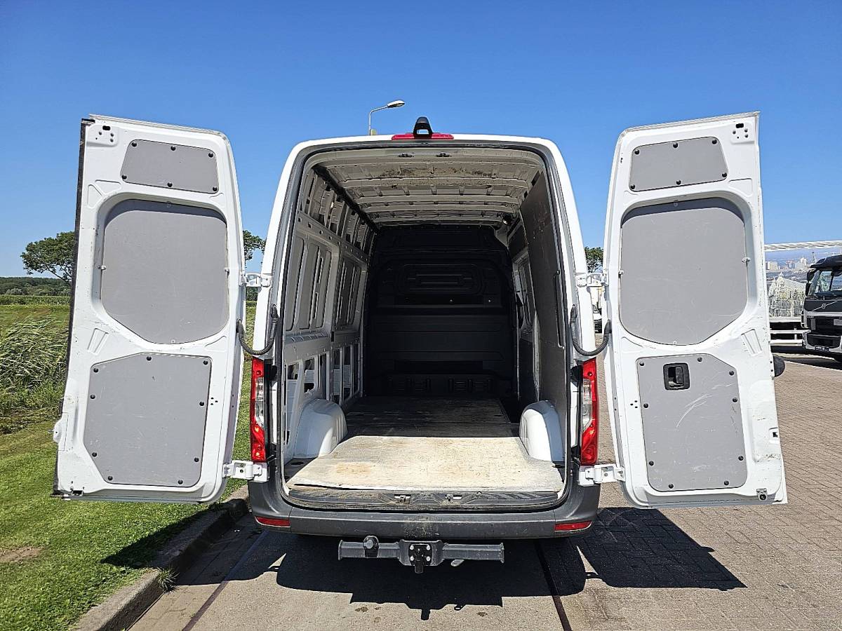 Mercedes-Benz Sprinter MERCEDES-BENZ SPRINTER 311 l2h2 mbux10  rwd