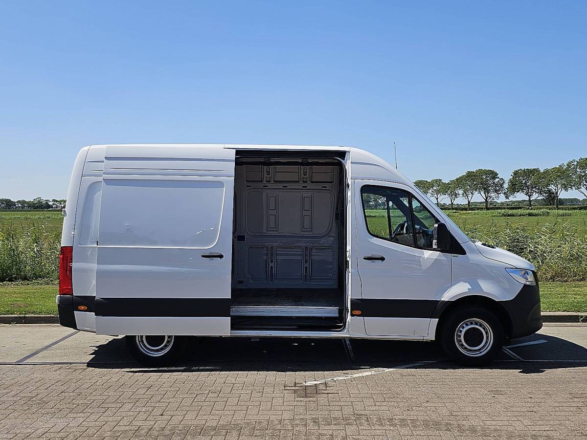 Mercedes-Benz Sprinter MERCEDES-BENZ SPRINTER 311 l2h2 mbux10  rwd