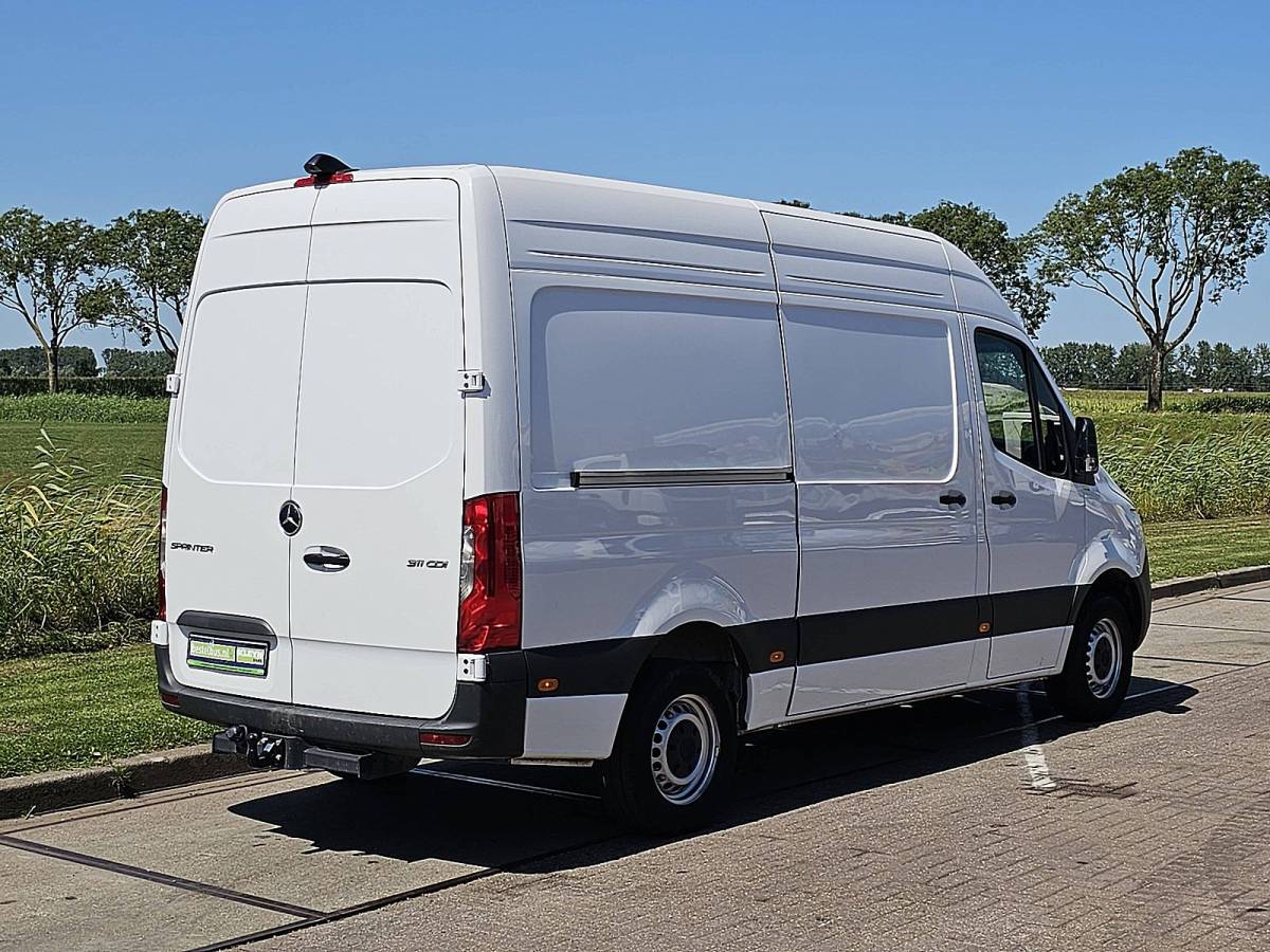 Mercedes-Benz Sprinter MERCEDES-BENZ SPRINTER 311 l2h2 mbux10  rwd