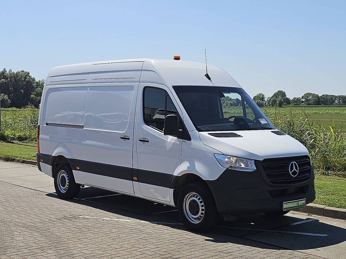 Mercedes-Benz Sprinter MERCEDES-BENZ SPRINTER 311 l2h2 mbux10  rwd