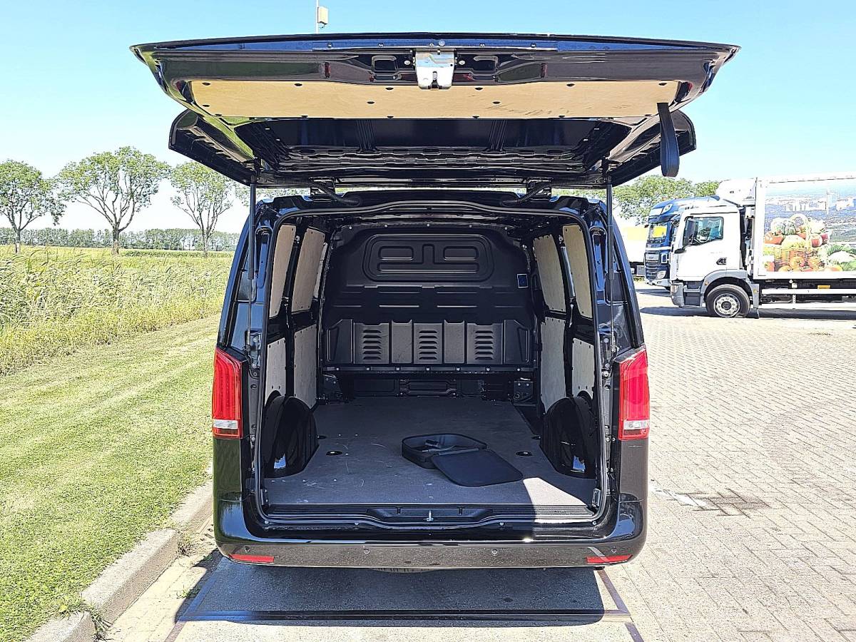 Mercedes-Benz eVito MERCEDES-BENZ EVITO l2 led 280km wltp