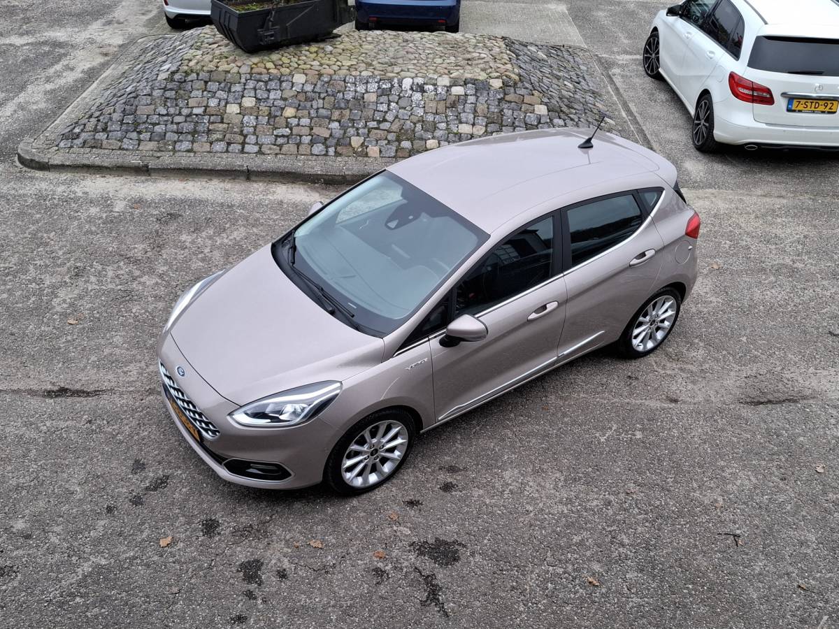 Ford Fiesta Ford Fiesta 1.0 EcoBoost Vignale CRUISE NAVI CAMERA ECC XENON PARK ASSIST ST LINE