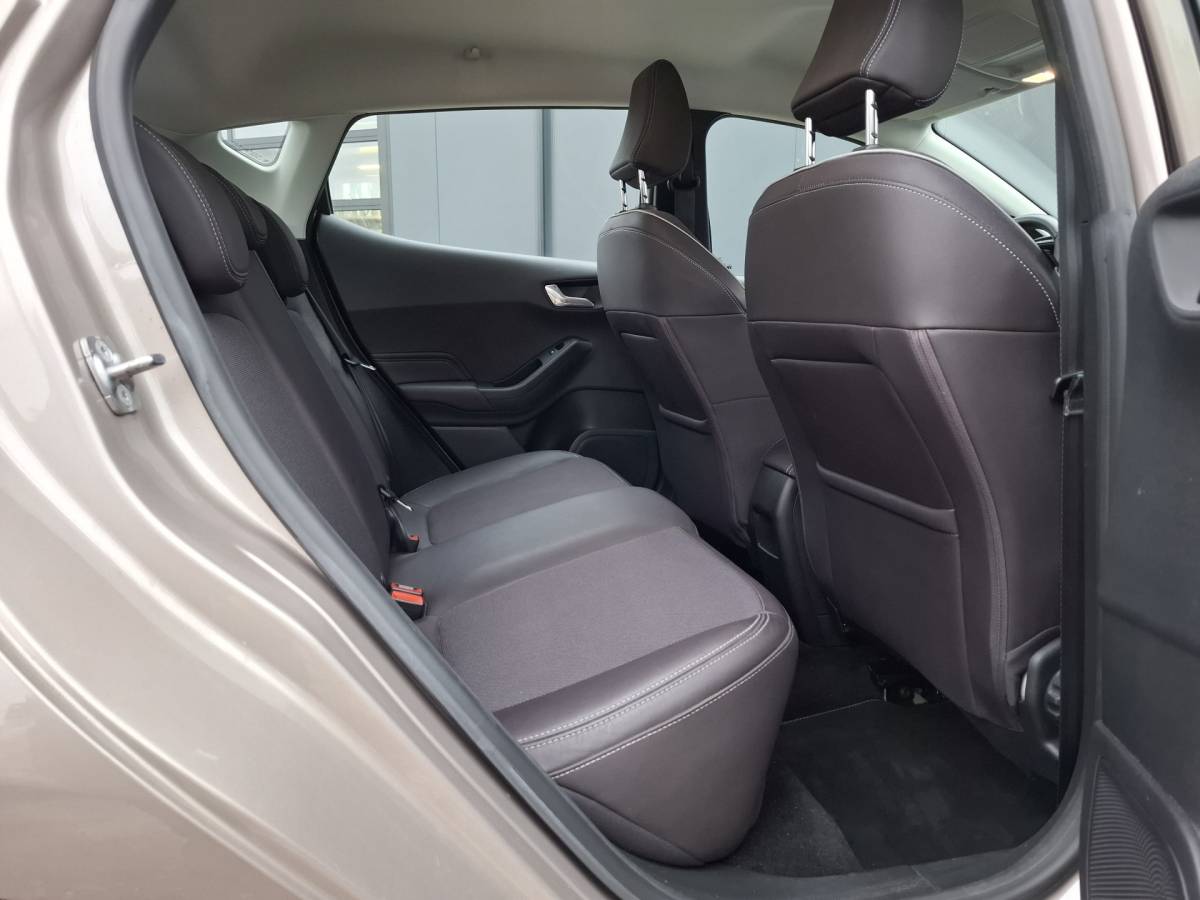 Ford Fiesta Ford Fiesta 1.0 EcoBoost Vignale CRUISE NAVI CAMERA ECC XENON PARK ASSIST ST LINE