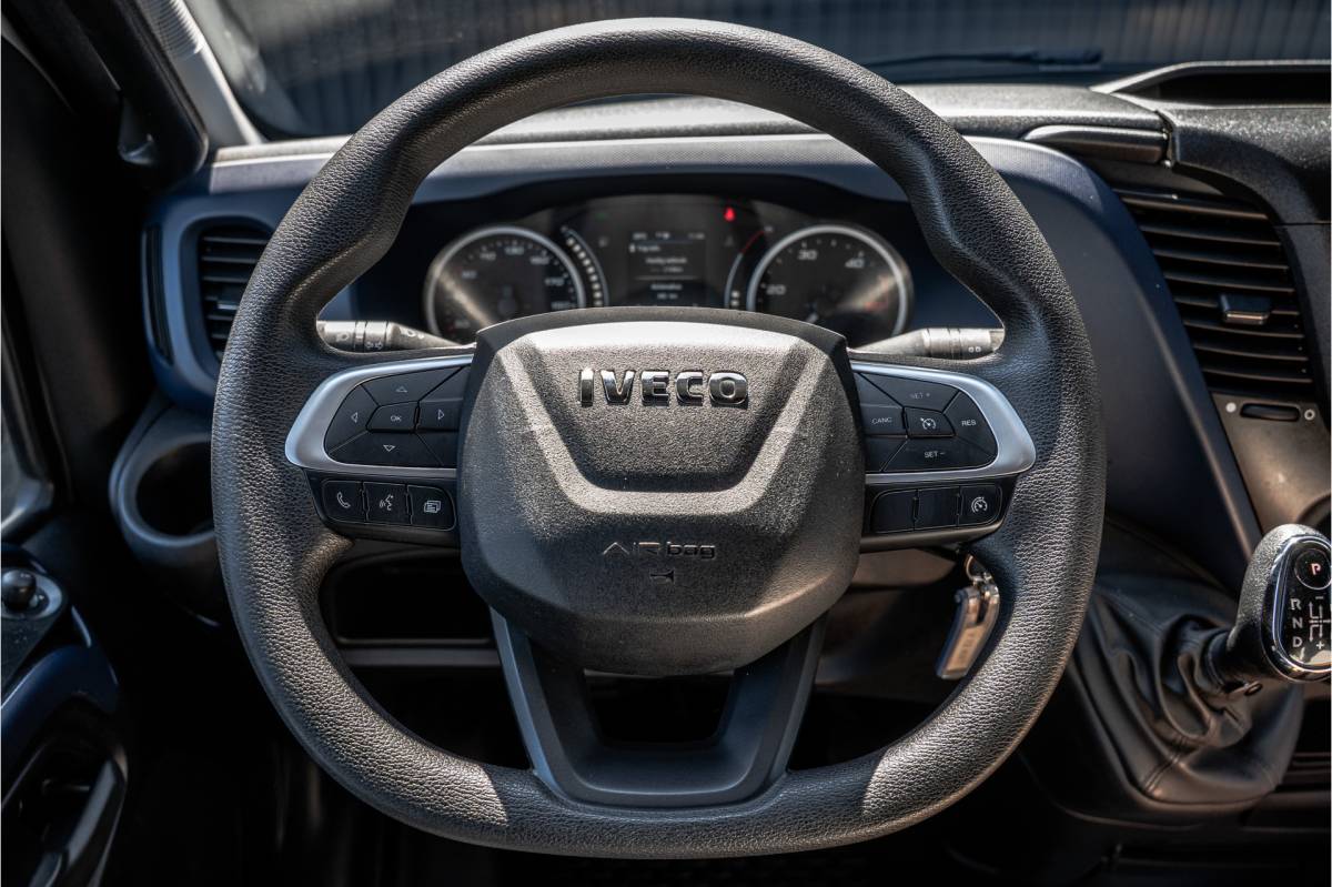 Iveco Daily Iveco Daily 35S14V 2.3 L2H2 | Automaat | 1e Eigenaar | Euro 6 | Cruise | Climate | Trekhaak