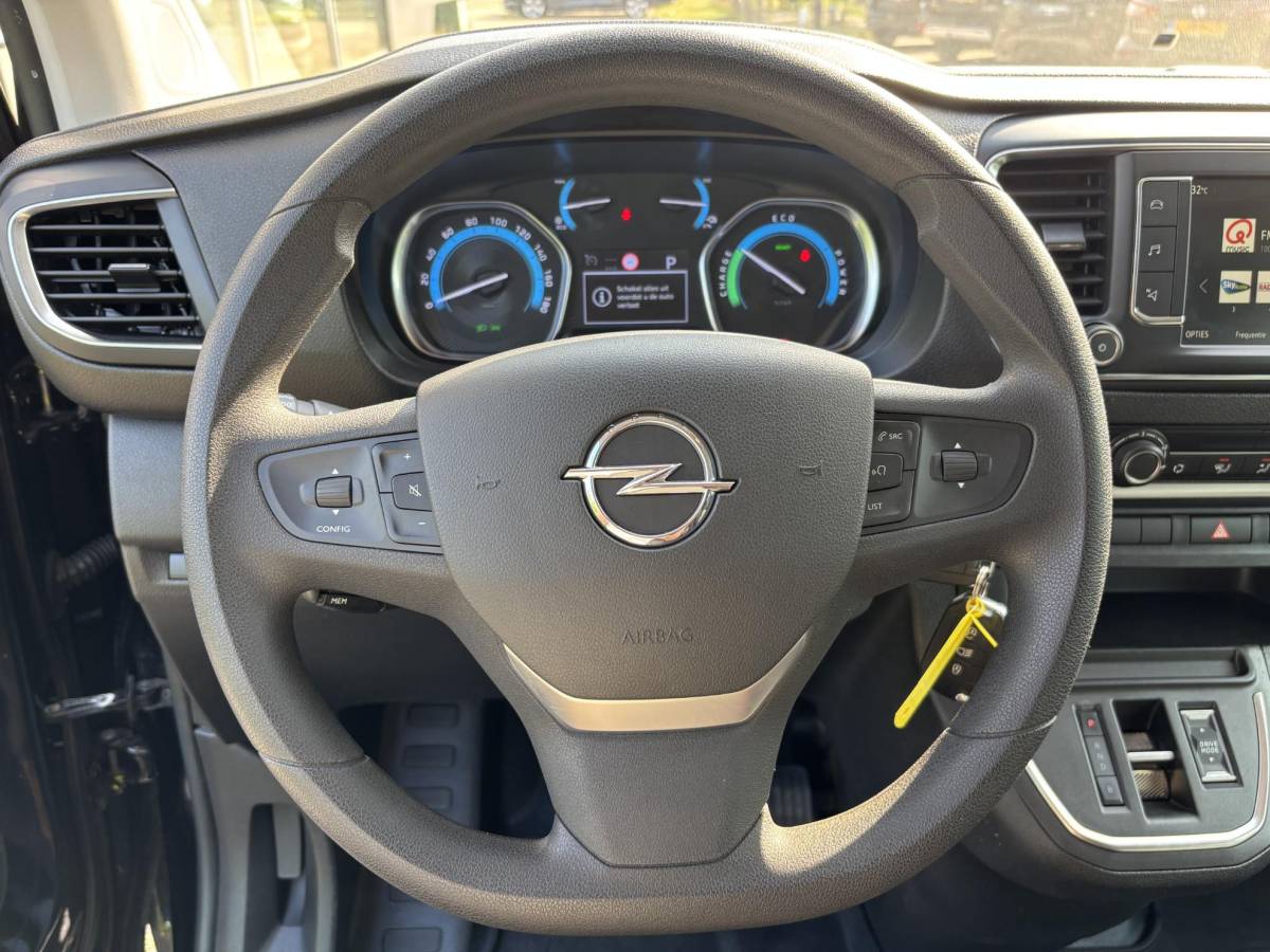 Opel Vivaro-e Opel Vivaro-e L3H1 Innovation DC 75 kWh | 329 km WLTP | Dubbele Schuifdeur | Camera | Trekhaak | CarPlay | Navi | 17″ LMV