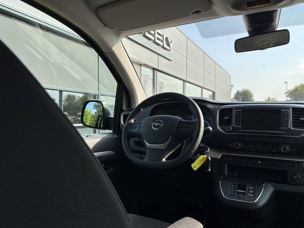 Opel Vivaro-e Opel Vivaro-e L3H1 Innovation DC 75 kWh | 329 km WLTP | Dubbele Schuifdeur | Camera | Trekhaak | CarPlay | Navi | 17″ LMV