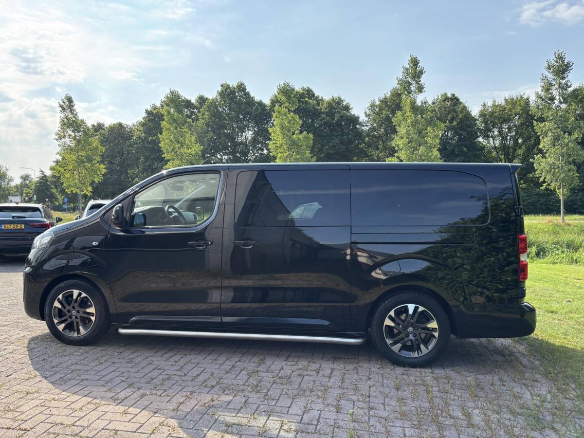 Opel Vivaro-e Opel Vivaro-e L3H1 Innovation DC 75 kWh | 329 km WLTP | Dubbele Schuifdeur | Camera | Trekhaak | CarPlay | Navi | 17″ LMV