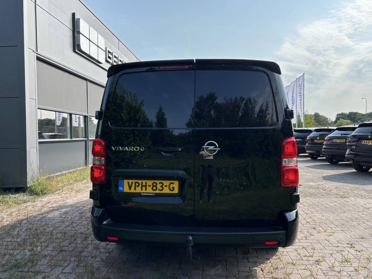 Opel Vivaro-e Opel Vivaro-e L3H1 Innovation DC 75 kWh | 329 km WLTP | Dubbele Schuifdeur | Camera | Trekhaak | CarPlay | Navi | 17″ LMV