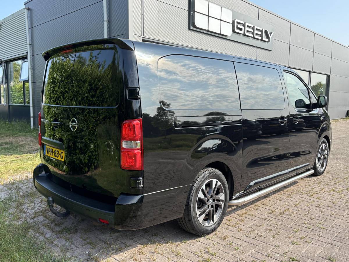 Opel Vivaro-e Opel Vivaro-e L3H1 Innovation DC 75 kWh | 329 km WLTP | Dubbele Schuifdeur | Camera | Trekhaak | CarPlay | Navi | 17″ LMV