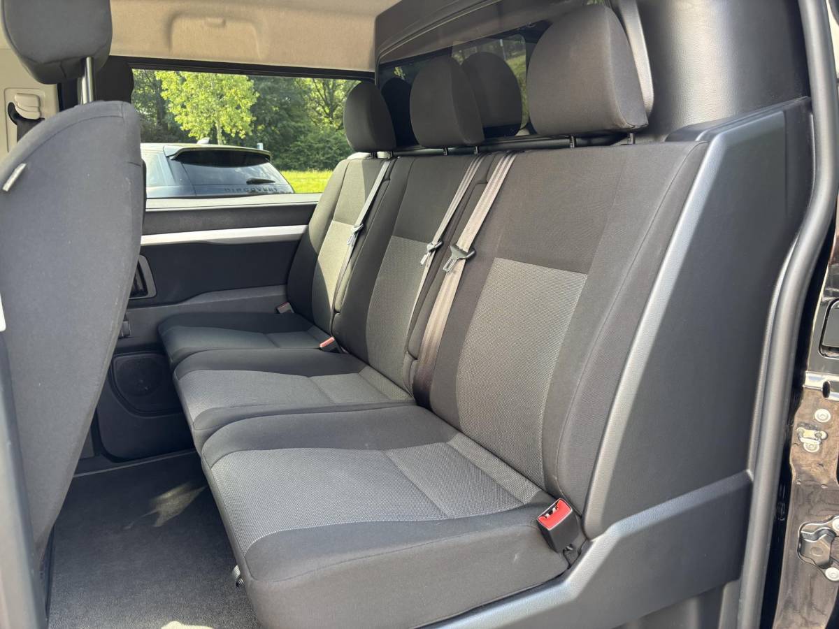Opel Vivaro-e Opel Vivaro-e L3H1 Innovation DC 75 kWh | 329 km WLTP | Dubbele Schuifdeur | Camera | Trekhaak | CarPlay | Navi | 17″ LMV
